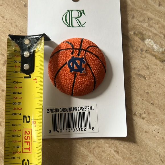 Ten North Carolina Tarheels Basketball Pins - Picture 4 of 5